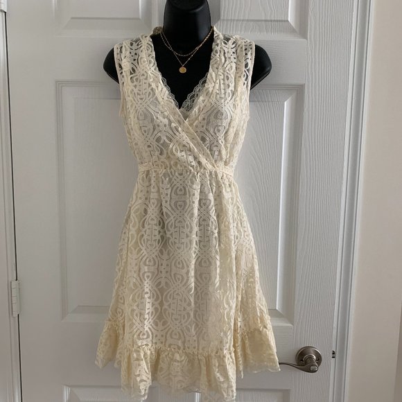 NWT American Rag Cie Women´s Ivory Dress, Size XS - Picture 1 of 16